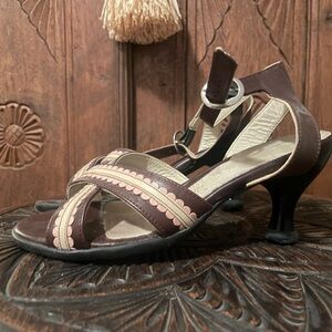 Super Cute Brown and Pink Fluevog Kitten Heels!